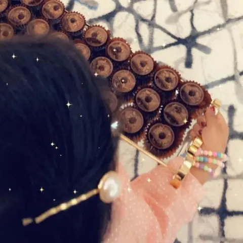 العيد جمعة اهل فرحة طفل ضحكة رضا من الحبايب العيد سعاده ،، ‏يارب لاتحرمنا لحظات العيد وجمالها .. ‏❤️❤️