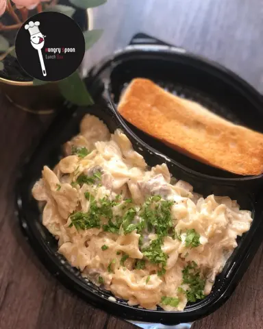 مكرونة الكريمة بالماشروم ‎غداء_عمل #غداء_اليوم #اكل_يومي #طبخ_بيت #يومي #لذيذ #يمي #cinnamon #sweet #yummymummies #yummyfood #yumm #طبخ #طبخ_بيت #اكل_بيت #شهي #غداء_بيت #اكل_موظفين #وجبة #وجبة_موظفات #اشتراك #غداء_موظفين #غداء_موظفات #موظفين #موظفين_الرياض #الألذ #طعم #باستا #فارفالي