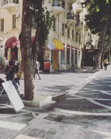 . . بعض الرحيل نختاره. وبعض الرحيل نُجبر عليه. فيأتي بثقل الجبال ونمارسه بخطي متثاقلة !وكأننا نجر العالم كله خلفنا !فنمضي قليلًا ونلتفت للوراء قليلًا لأن في الخلف أشياء ..أحلام.. ارواح معلقةٌ قلوبنا بها .. . . . . . . #exo #explore #snapchat #jeddah #travel #arabtravel #saudi #baku #saudiarabia #سفر #رحلات #رحلات_سياحية #رحلاتي #دبي#dubai #اكسبلورر #اكسبلور #تصويري #السعوديه#تصويري#منشن #فولو#جده #جده_الان#coffee#sweets #sweet#fashion#الرياض #الدمام