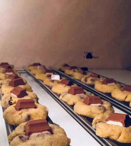 Love & Cookies