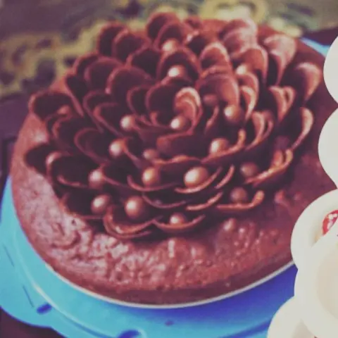 تشيز كيك الورد للطلب دايركت #حلويات #حلى_سريع #شوكليت #شوكلاته #حلى_قهوة #تشيز_كيك #حب #معلمات #يوم_المعلم #يوم_المرأة_العالمي