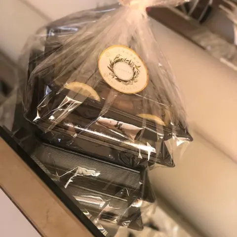 طلبية كلية الصيدلة