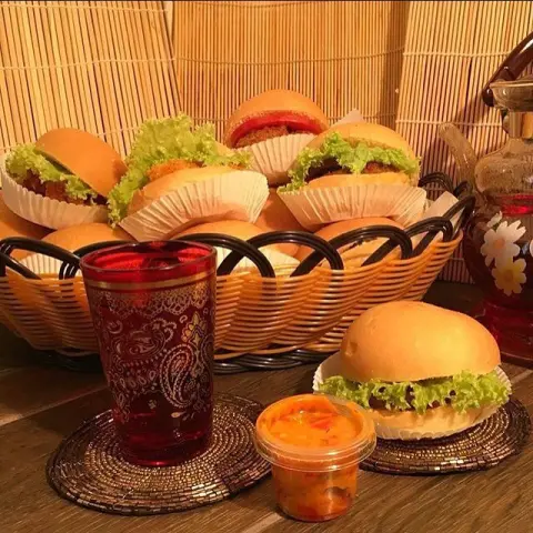 فقط ب٥٠﷼ فيها ٢٥حبه