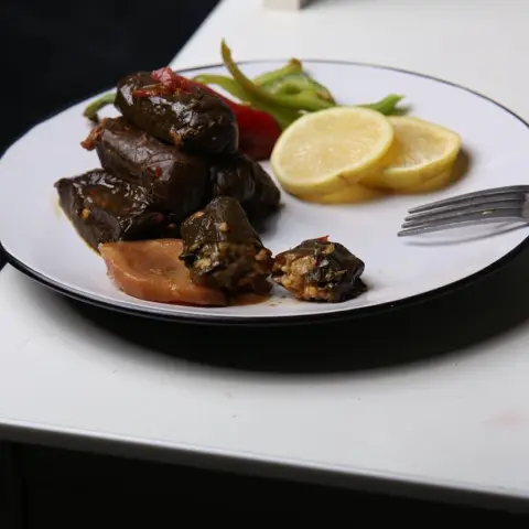 ورق عنب بيست سويت 50 حبة ب 70 ريال