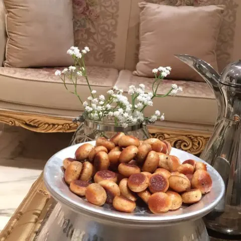 عندك مناسبة ؟شايلة هم ايش تقدمين لضيوفك او أيش تاخذين معك ؟وشيء لذيذ ويواجة والكل بيسألك عنة؟ مالك الا الله ثم ميني كليجا شيء يواجة ولذيييييذ ماشاء الله #ميني_كليجا
