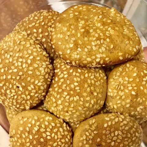 توفر لدينا رطب روثانه المدينة
