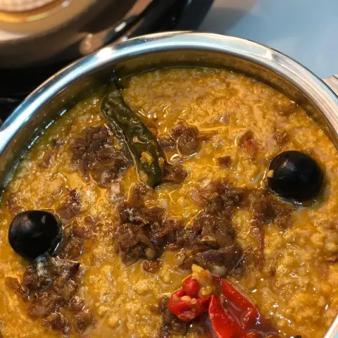 شهاده اعتز فيها والله انهم يمدحون وشفت السنابات صدفه مادريت عنهم
