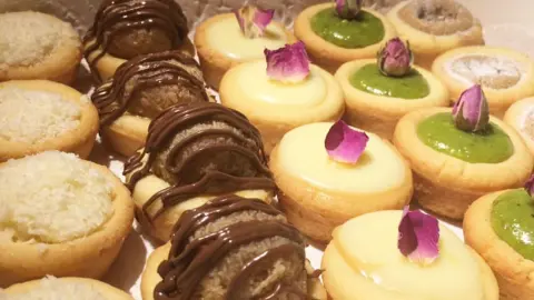 عوافي