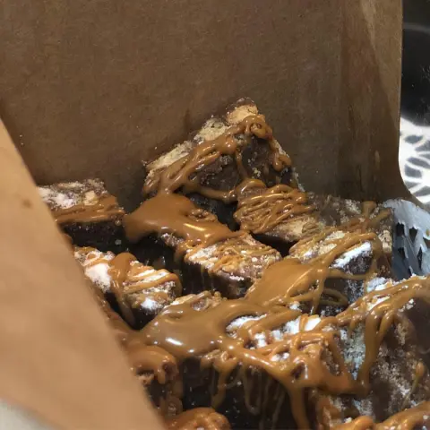 - والروكي رود حقنا! نراهن عليه #روكي_رود #حلويات #chocolate