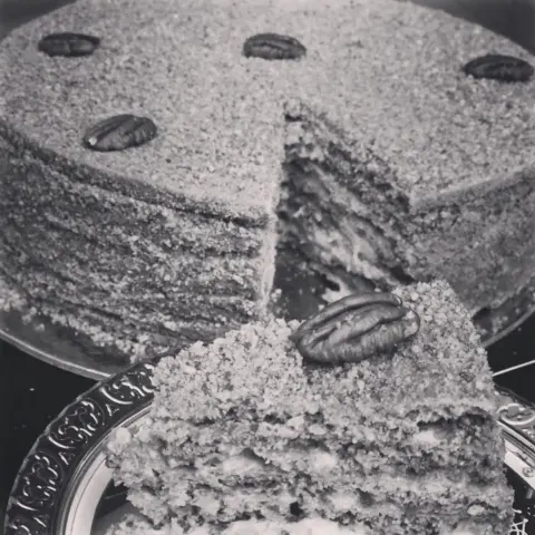 #كيكه_العسل #كيكات #حلى #حلويات #تقديمات_ضيافه #جمعات