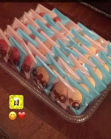 ٤٠ حبة كوكيز صغيرة مغلفة سعرهم ٩٠ ريال ❤️#صباح_الخير#توزيعات_مواليد #توزيعات #مناسبات #حفلة #ميني_كوكيز #ردفلفت #تارت #توزيعات_زواج #لوتس #كيكة_كوكيز_نوتيلا #كوكيز #المدينه #المدينة #المدينة_المنورة #جامعة_طيبة #بنات #اليوم_الوطني89 #تصميم #تصميمي #السعودية #تصويري #الاسر_المنتجه #تارت_الكوكيز #جده #جدة #لذيذة_لذاذة_اللذوذين_كلهم #حلى_قهوة_لذيذ