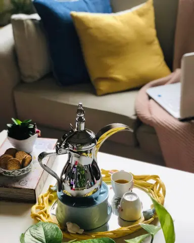 ‏"نحتاجُ دوماً الأشياء الجـِميلة في حياتنا، ‏كالهدوء مع فنجان قهوة مثلاً ☕️♥️ #قهوة مسك #العربية #قهوة_المساء #قهوة_عربية