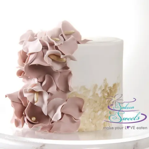 . . نستقبل طلباتكم عبر الواتس اب : ‏Make your LOVE eaten . ‏.#sweetmagazine . ‏ #sweets #sakoonsweets #saihat #dammam #qatif #jubail #khobar #saudi i #حلويات # حلى # كوكيز # بسكوت #كيك #الناس_الرايئة #الناس_الرايقة #لذيذ #كيكة #cake #satinice #gumpaste #sweet #cookies #yummy #sugar #FF . .snapchat " sakoonsweets".