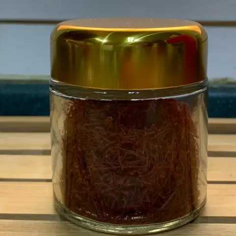 زعفران ١٠ جرام ب ٧٠ ريال