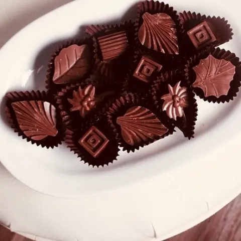 . حلويات رؤى | Roaa Chocolate