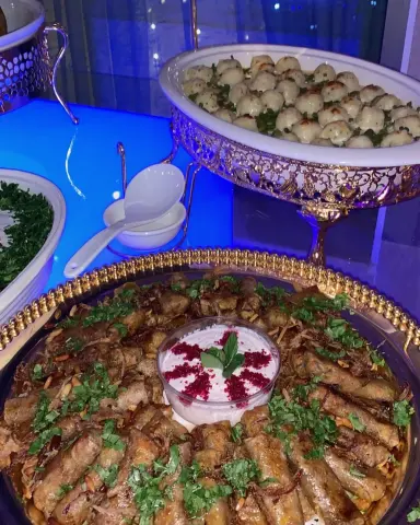 تشيكلة سمبوسه هنديه ومسخن وساندوتش تاكو وشاورما مع الصوصات 150