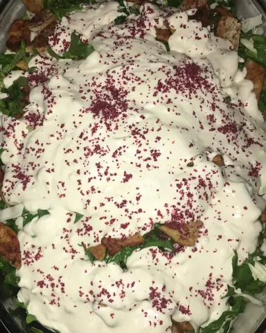 سلطة الخضار بالدجاج ..