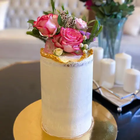 . . 6 انش ✨ جاهدوا في صنع أيام مليئة بالرحابة وسعة الخاطر #HeavenCake , #Hail