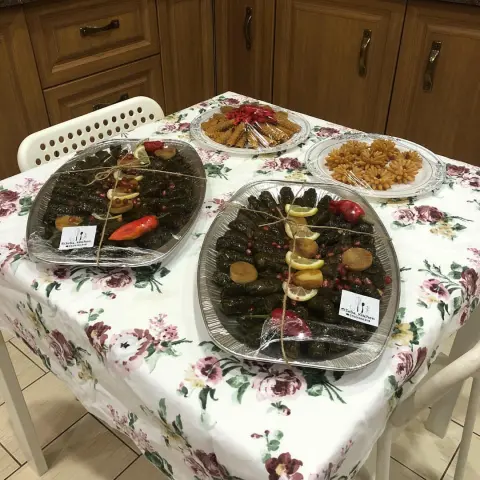 طلبات اليوم .. بالعافيه عليكم #ورق_عنب #قريوش_جزائري #شباكية_مغربية #حلويات_مغربية #حلى #حلويات