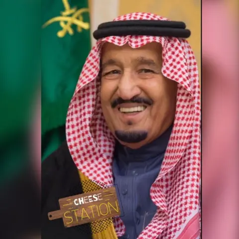في ذكرى المبايعة الخامسة نجدد المبايعة بالوفاء و الولاء للـ #ملك_سلمان_بن_عبدالعزيز معجنات #اجبان #مخللات #طرشي #تعتيمه #فطور #جده #عشاء #جمعة_اهل #جمعة_صاحبات ‏#Pickles_cheese_corner #food_lovers #cheese #instafood #family_gathering #friends_gathering ‏#cheesestation