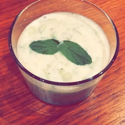مكمل اللذاذة سلطة الزبادي
