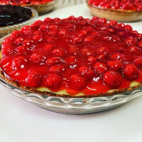 #mamasweetcheese#cherry#cheesecake#mamacherry#cheesecake#desserts#delicious#sweets#jeddah#saudiarabia Now available and #WhatsApp