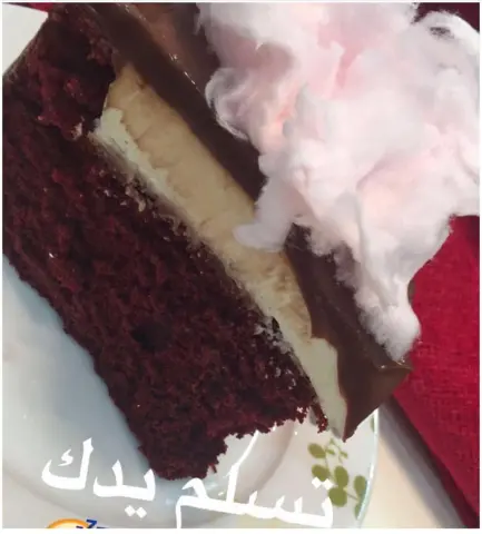 كيكة الرد فلفيت بالتشيز ومغطاه بجناش الشكولاه 130