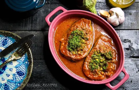 مسقعة باذنجان #طبخ #مقادير #ingredient #recipe . . نوفرلك المقادير جاهزة و محضرة لهذا الطبق و غيره من الاطباق مع الوصفة ...... زوروا المنيو!!!! . . . The ingredient for the dish & more provided in one box along with the recipe by Magadeer clean and ready to cook ........ check the menu!!!