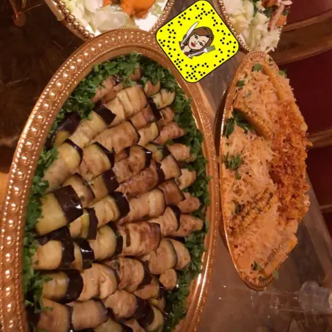 صينية شاورما وساندوتشات