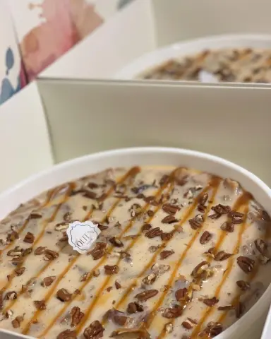 بودينق البسكويت بالتمر والبيكان ✨