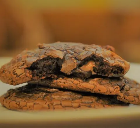 Brownie Cookies with Galaxy Chocolate براوني كوكيز بحشوة الجالكسي #delicious #delivery #jeddah #chocolate #galaxy #brownies #yummy #sweet #براونيز #جدة #توصيل #شوكولاته #كوكيز #يمي #جالكسي #لزيز #حلا