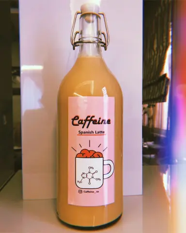 You can't buy happiness, but you can buy coffee. And that's pretty close❤️ . قارورة الحفلات من كافيين ١ لتر قهوة من اختياركم، مع جميع مستلزماتها