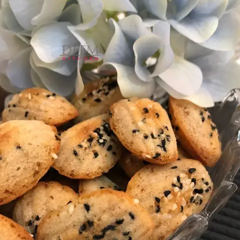 ‏سَنُرزق ، سَنُسعد ، سَننسى و سَنعوض بکُل ماهو جميل فَي يوم ماً . ♥️