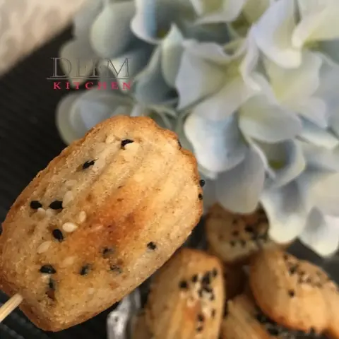 " مادلين كيك بكنهه شتويه جديدة " #كيك #مادلين_كيك #حلويات
