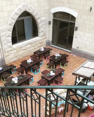الأناقة هي إنتقاء الكلمات التي تلامس قلوب من حولنا كي تبتسم .❤️
