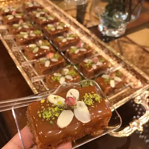 ميني كيك التمر الحبة ٧ ريال #بينورز