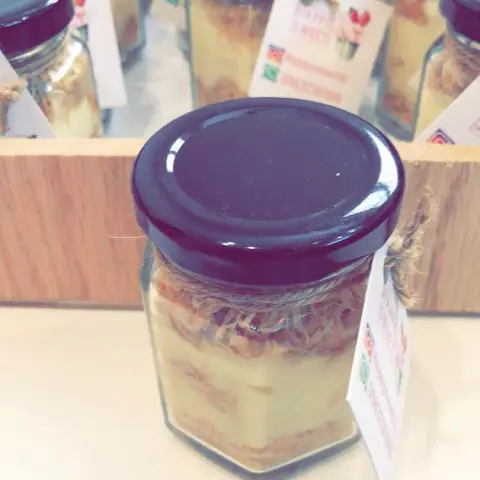 طلبيه كنافه بالترافل