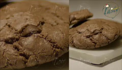 بسم الله و نستفتح معاكم اول صنف من اصناف tasty لألذ الأطباق كوكيز محشي بالجالكسي .. الحشوة تحدد حسب الرغبة " جالكسي ، مارس ، ساده .. " للطلب و الإستفسار على الواتساب: