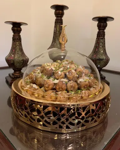 قطعة فنيّة أسعد بها قلبك #riyadh #saudi #saudi_weddings#yummy.dates#weddings #respshion ‎#استقبال #زواج #زواجات #الرياض #السعودية #استقبال_ولادة #تقديمات #شبكة#تمر #تمر_محشي #يمي_ديتس #سكري #اجتماعات#صديقات #مخيم#معلمات#مدارس##تخرج #حفل