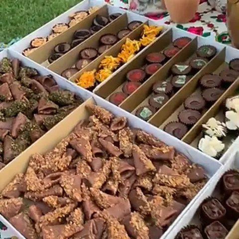 صوره جميله ورائعه من الرائعه امل الطمره تشرفت بالتعامل معهاقمة في الرقي والذوق الله يسعدها ♥️