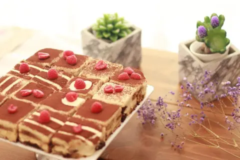 شكل جديد للتيراميسو (١٦ قطعة) ١٨٠ ريال * مهم الطلب قبل بيومين .. #tiramisu #تيراميسو #تراميسو