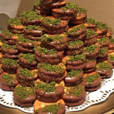 شكولاته زعتر #شكولاته #شكولاته_زعتر #بسكوت_اللوتس #بسكوت_لوتس #القصيم #بريدة_ستي #قطوف_وحلا #جالكسي #زعتر #حلى_بارد #حلى_سريع #حلى_قهوة