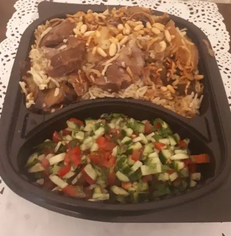 Magloba with green salad #magloba#greensalad#foods#yummy#home#made#food#lunch#lunch#lunchtime #lunchbox