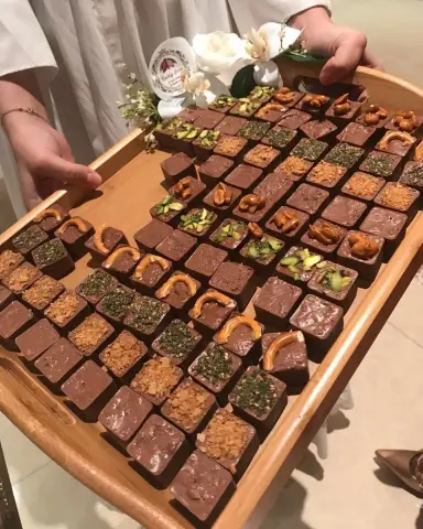 عرض التوصيل لمكة كل أربعاء 35 ريال فقط داخل مكة.. اخر موعد لتسجيل الطلبات الثلاثاء مساءً ✨ تصوير عميلتنا الجميله