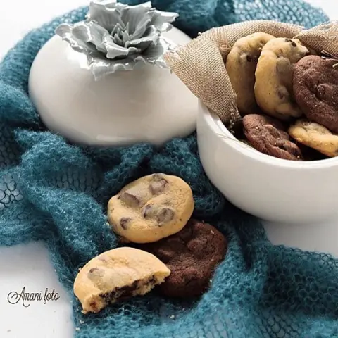 غداً الخميس يكون السحب على المشاركين في مسابقة كوكيز الريم✨ . . السحب يكون من اللايكات على صورة المسابقة و التاق والكومنت و الفولو . . ٤ فائزين والجوائز هي: . . . الفائز الأول: كيكة كوكيز حجم وسط تكفي ١٠ أشخاص. . . الفائز الثاني: بوكس كب كوكيز ٢٤ حبة. . . الفائز الثالث: بوكس كوكيز ٤٠ حبة منوع. . . الفائز الرابع: بوكس كوكيز ٢٠ حبة منوع. . . . . ملاحظة✨: - سعر التوصيل يكون على الفائز . - في حال لم يتم رد الفائز خلال ٢٤ ساعة يتم السحب على متسابق آخر. . . كوكيز الريم يتمنى للجميع حظاً سعيداً وفيراً.
