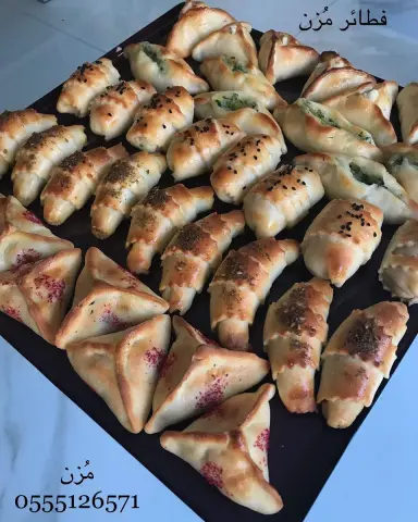 فطائر مُزن 50 حبه ب 125 ريال دجاج سبانخ جبن ابيض جبن بخلطتنا المميزه زعتر
