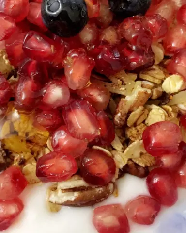 الجمال واللذاذه #جرانولا #لذيذ #الدمام #الخبر #الظهران #granola #moon_granola #dammam #khobar #dhahran