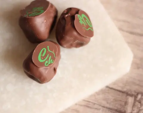 - تمر بمفروكة الفستق - Pistachio mafroka Date