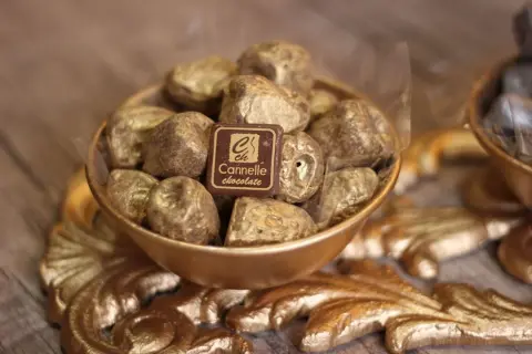 - تمر الكاجو بالكراميل - Cashew Date with Caramel