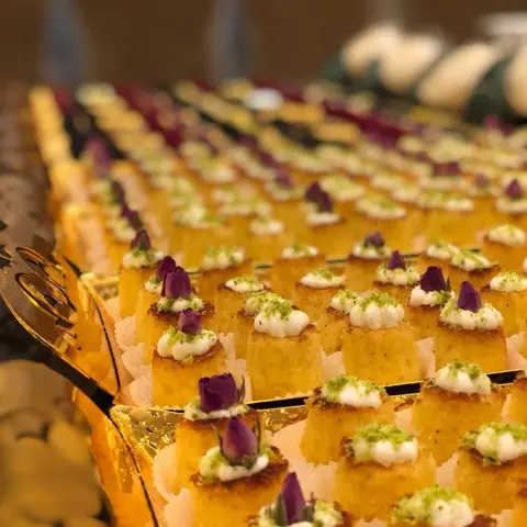 ضيافات ميني مميزة .. #زواج#خطوبة #استقبال #ضيافة #تقديمات #حلا#تشيز_كيك #بسبوسة#شوكلاته #روثانة_سويتس #تخرج